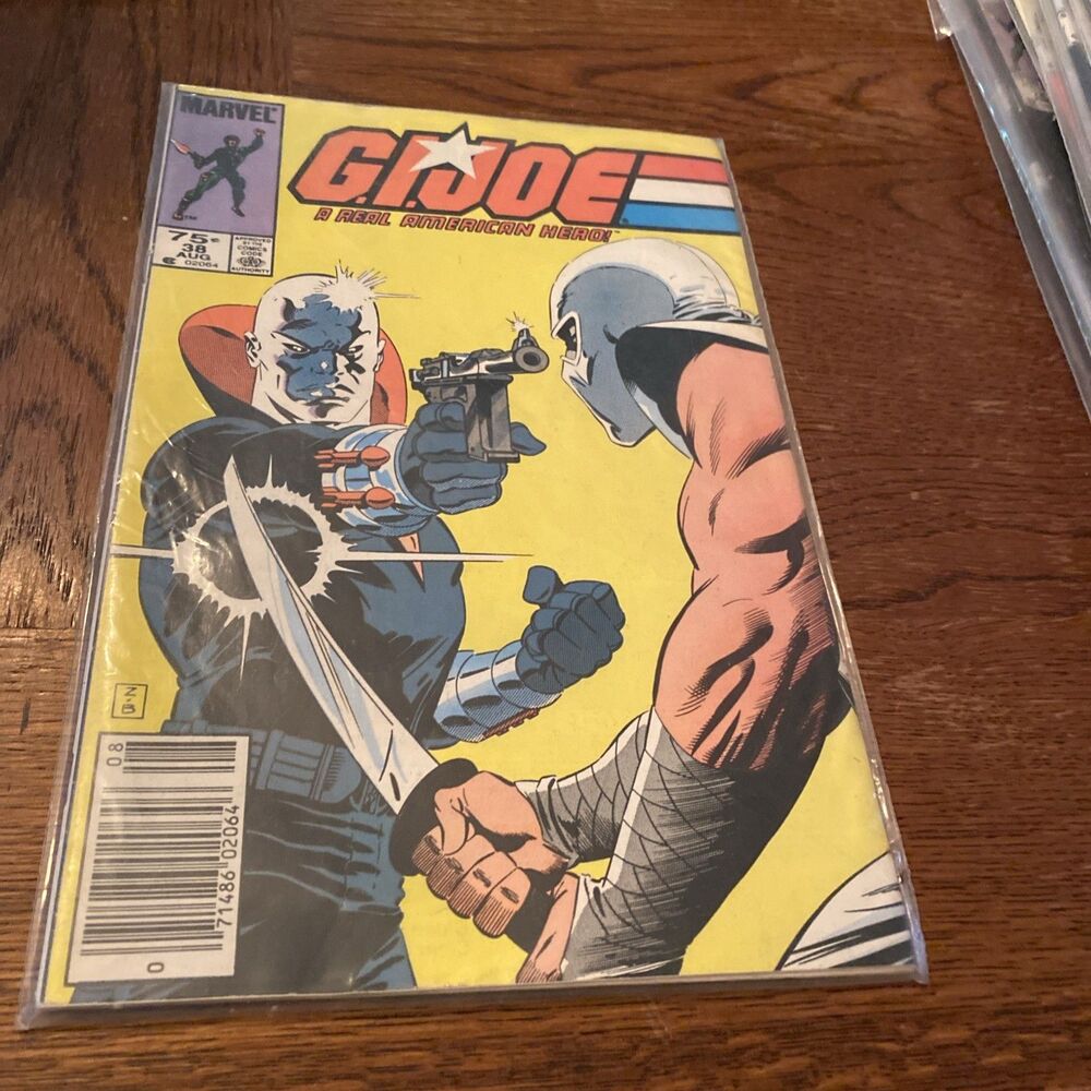 G.I. JOE #38 VINTAGE COMIC BOOK KEPT IN PLASTIC COVER 1980'S VERY GOOD MARVEL